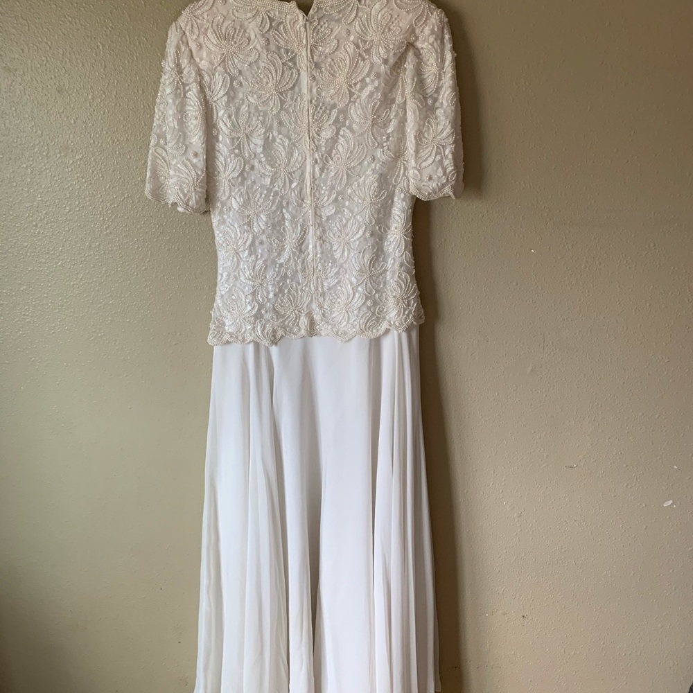 Gown - Picture 3 of 5